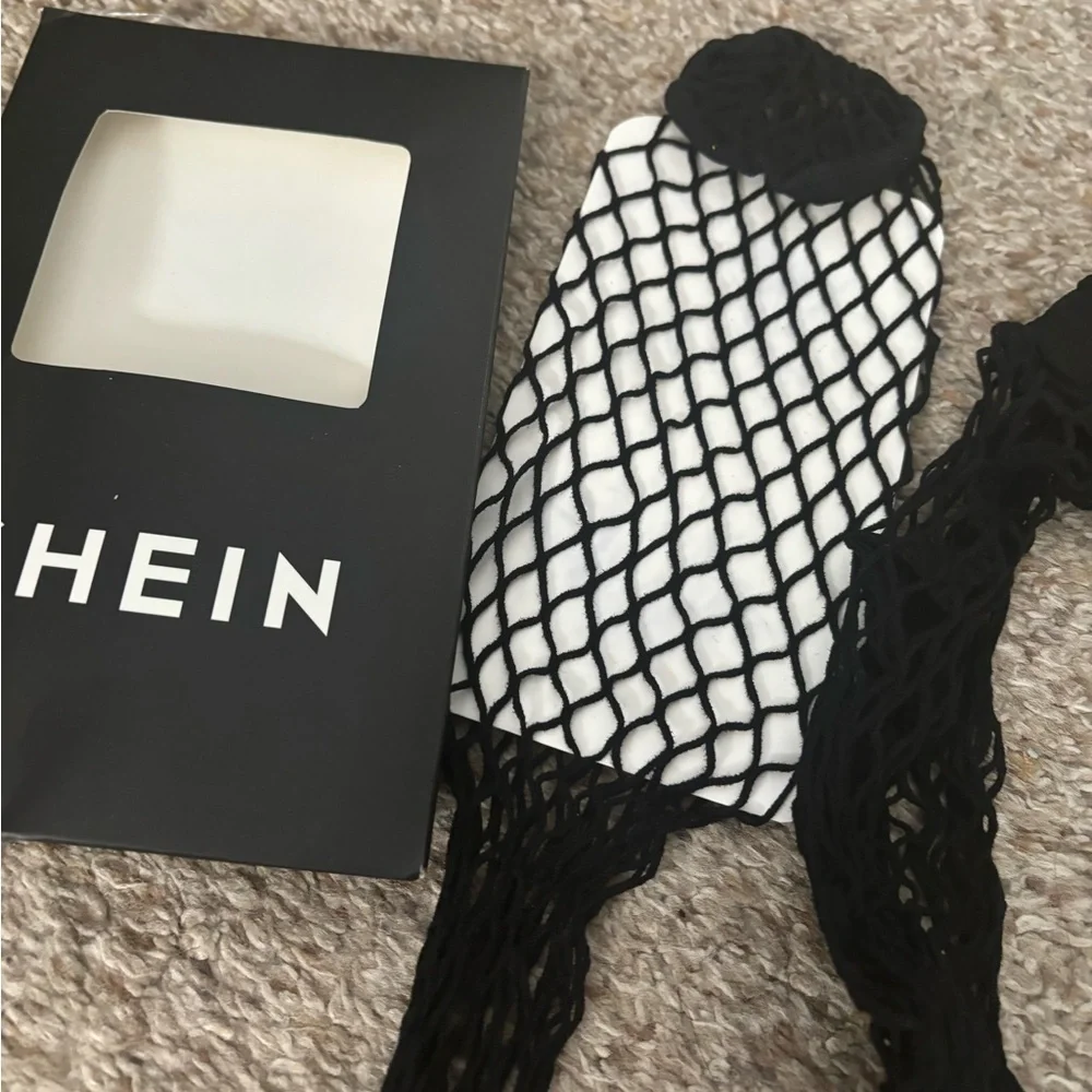 (SHEIN) fish net socks